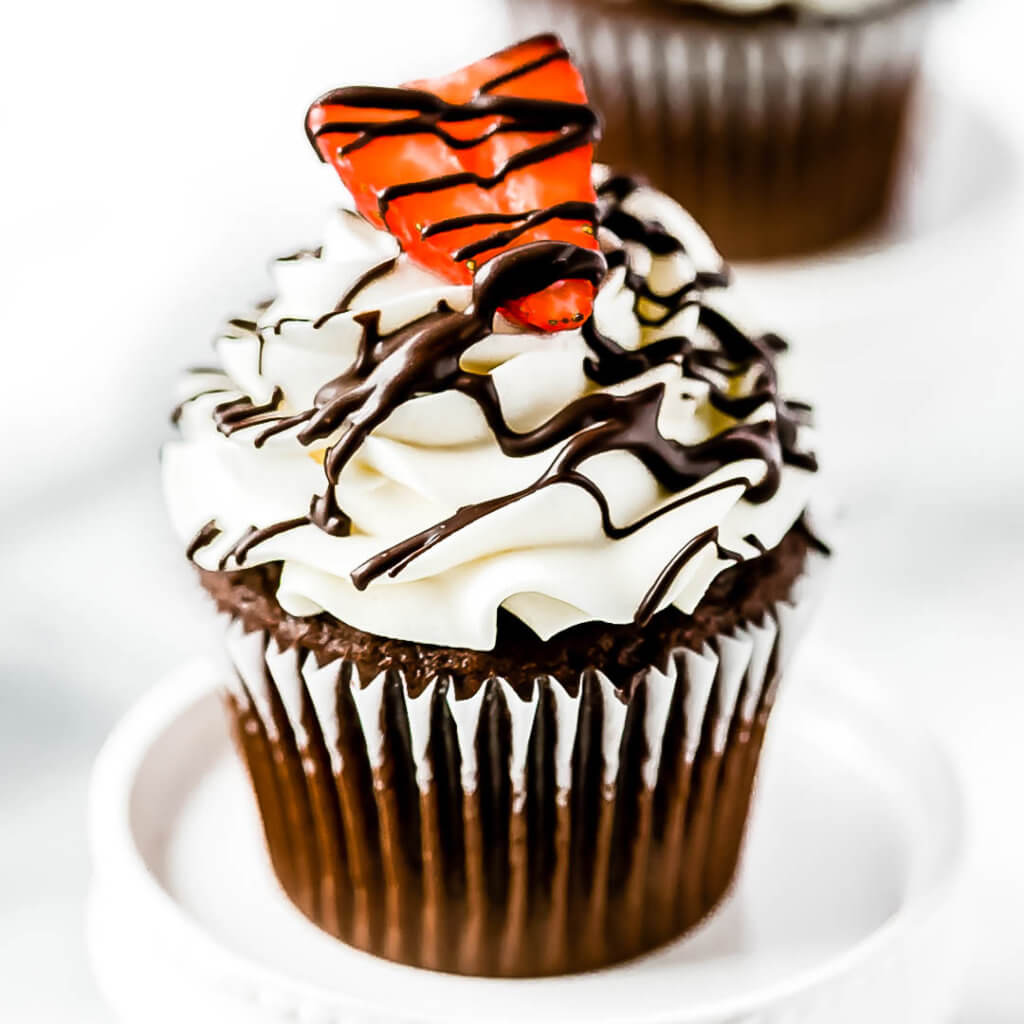 Chocolate Mini Cupcakes (from scratch) - I Scream for Buttercream