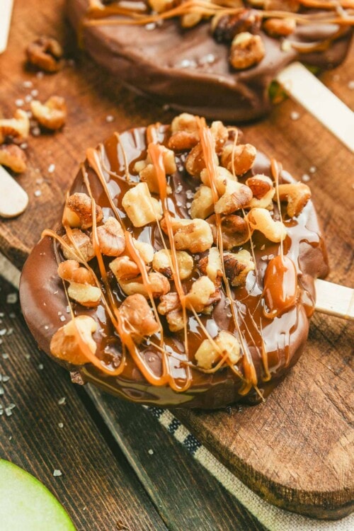 Chocolate Turtle Apple Slices - Healthy Little Peach