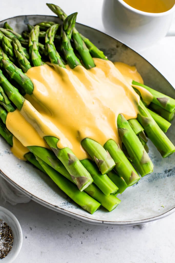 Asparagus with Hollandaise Sauce