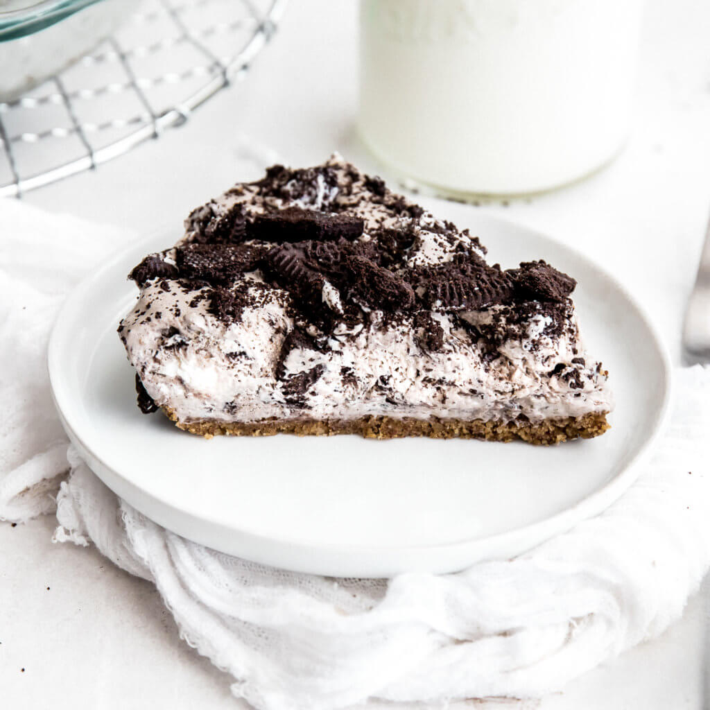 Cookies and Cream Fluff Pie