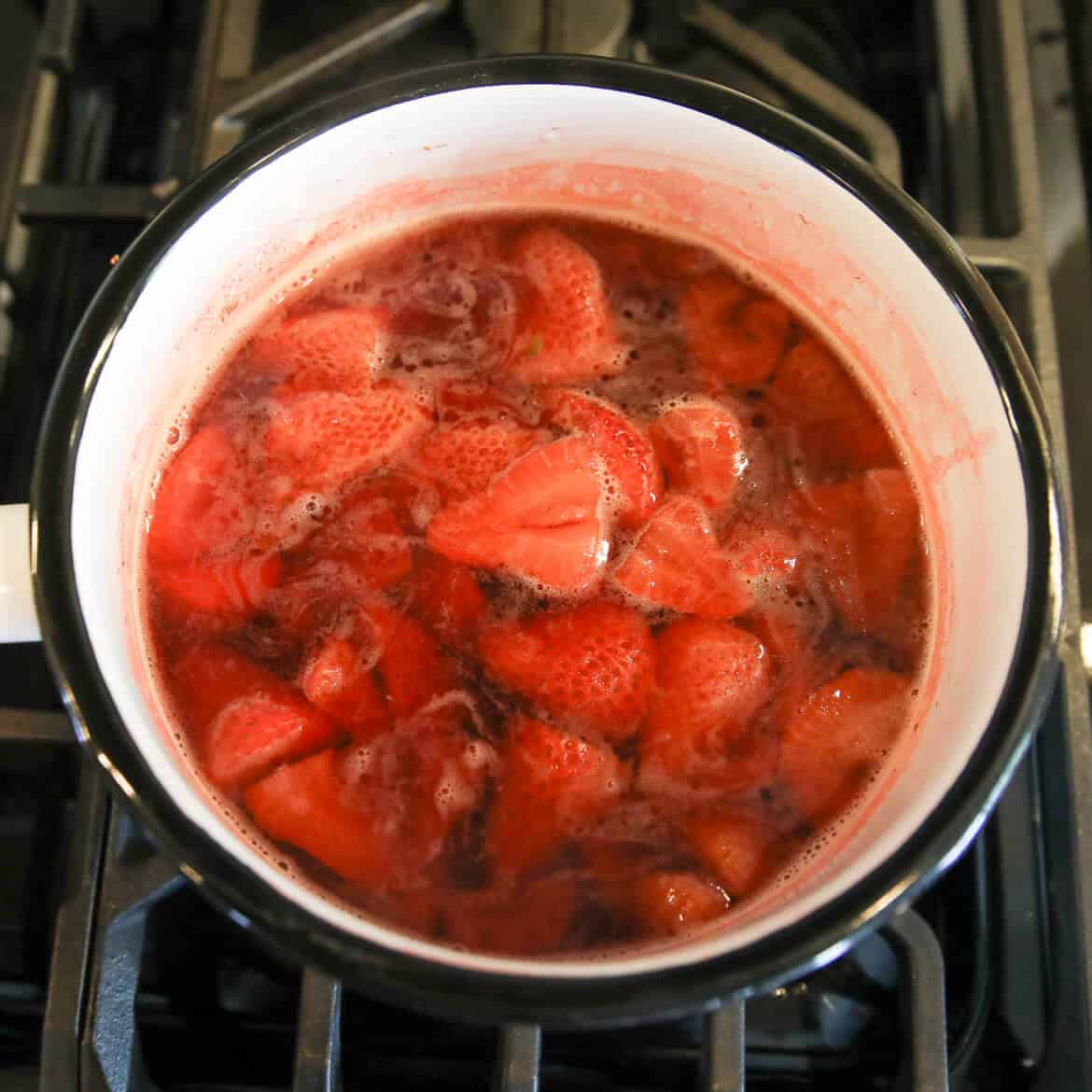 Keto Strawberry Simple Syrup (Paleo) Healthy Little Peach