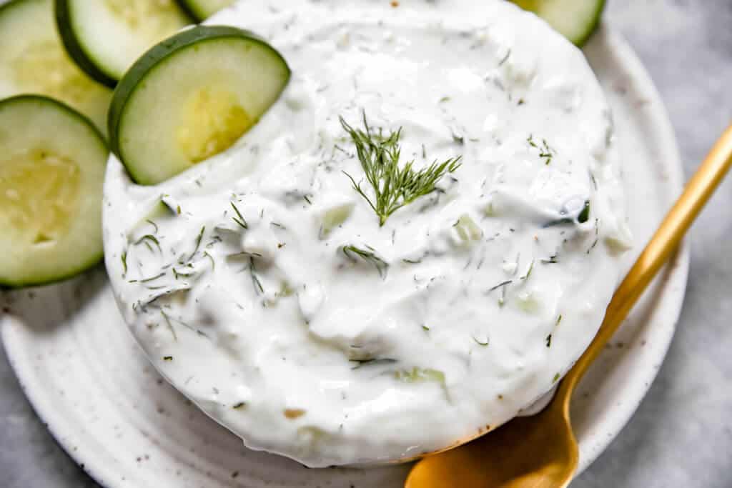  tzatziki sauce with fresh dill and cucumbers