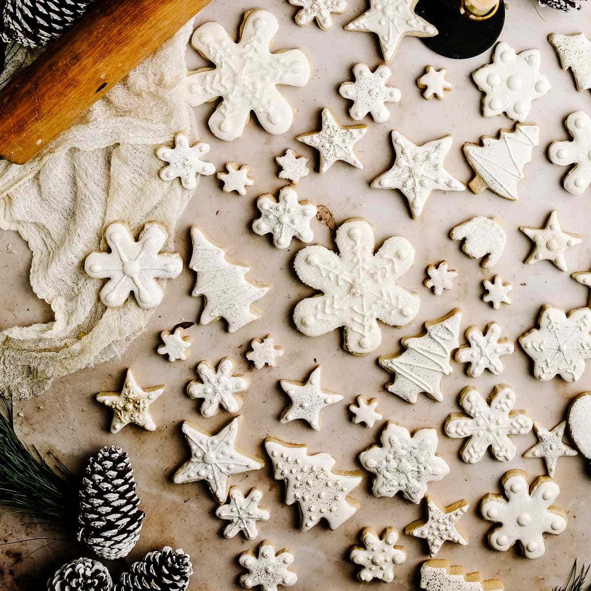 DIY Sugar Cookie Room Spray for a Festive Holiday Season